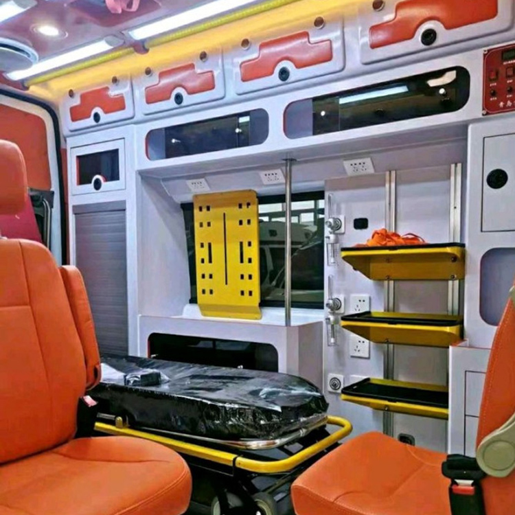 太湖长途救护车护送病人租赁价格